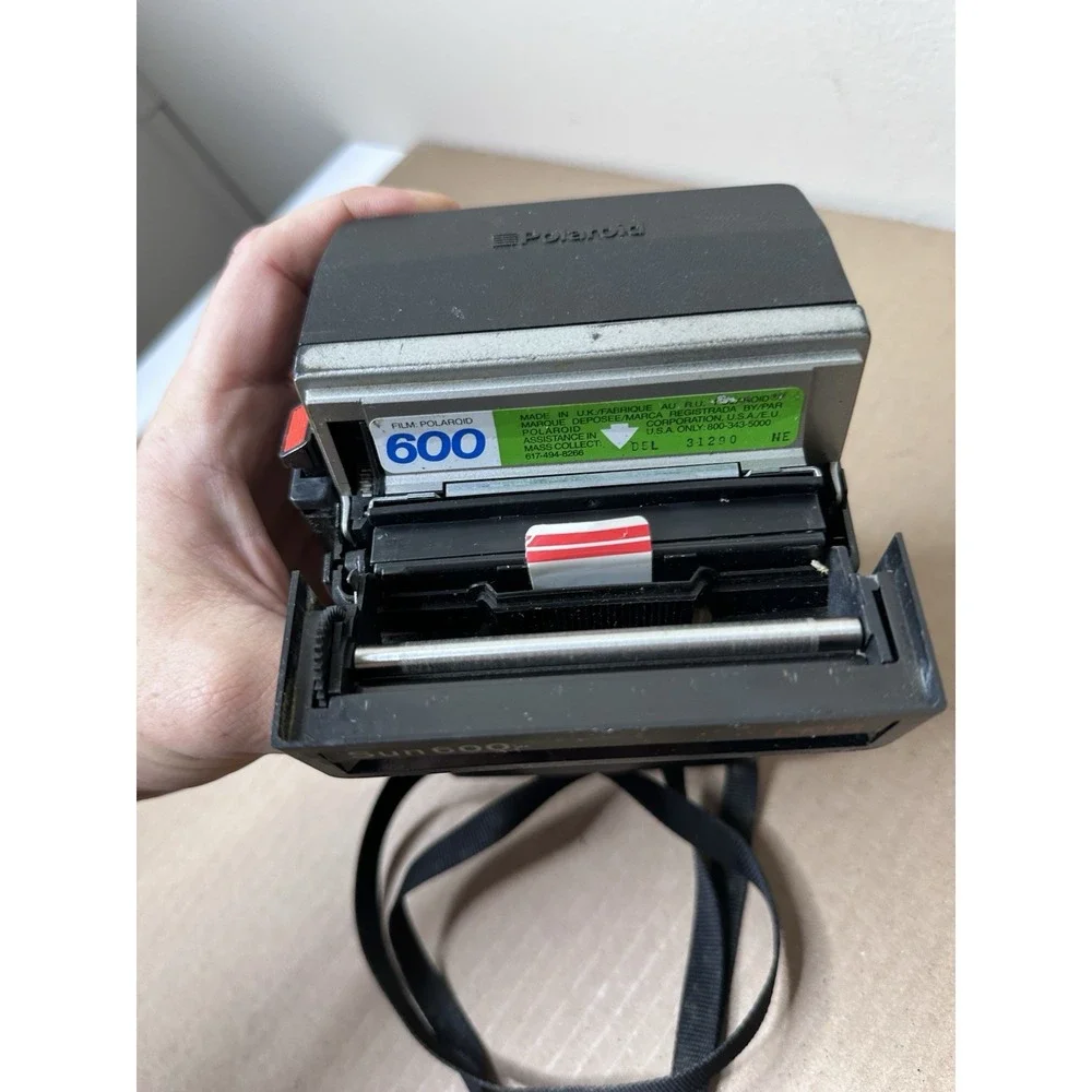 Polaroid Sun 600 LMS Vintage Instant Camera Black Silver Tested
